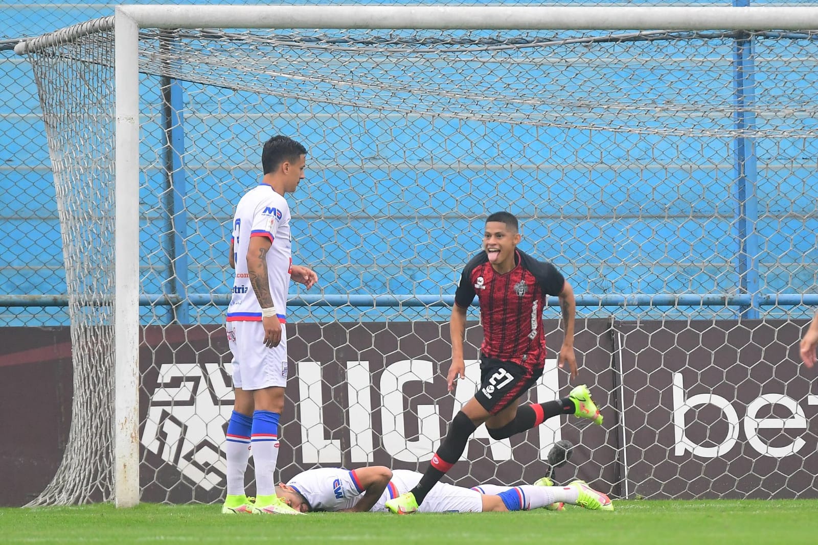 Melgar derrotó a Carlos Mannucci con golazo de ‘chalaca’ de Kevin Quevedo La Noticia Melgar derrotó a Carlos Mannucci con golazo de ‘chalaca’ de Kevin Quevedo La Noticia