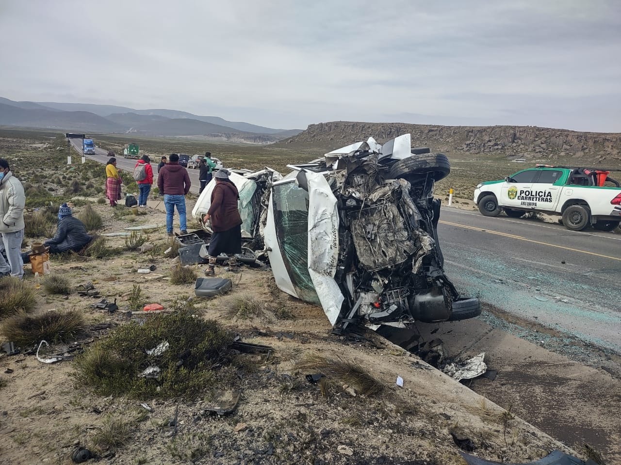 Choque Entre Minivan Y Auto Deja Cinco Muertos En Puno - Diario La Noticia