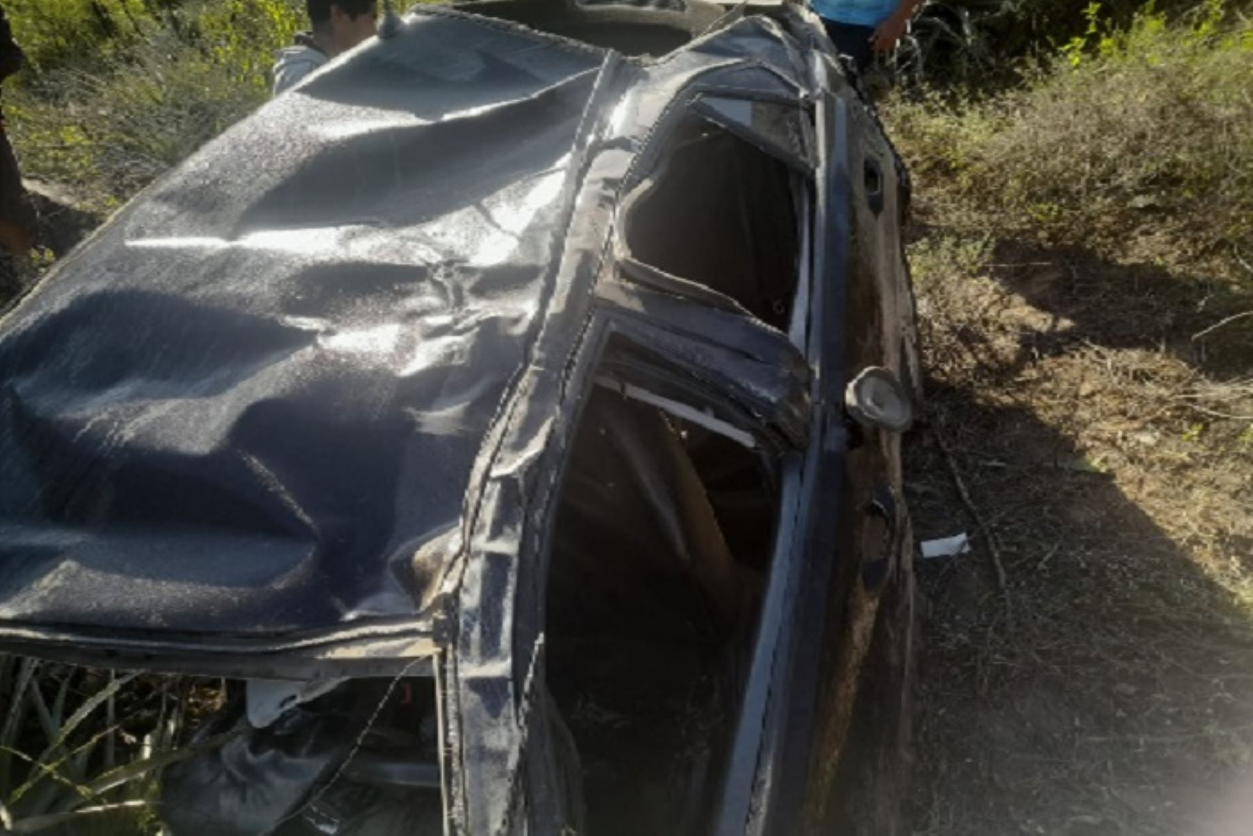 La Libertad: auto cae a profundo abismo en Otuzco y hay dos heridos ...