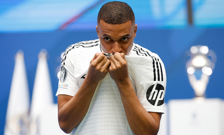 Mbappé es presentado como el refuerzo del Real Madrid y promete “dar la vida” por el equipo.