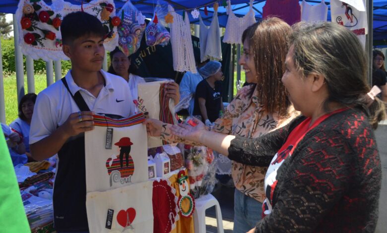 Minedu promueve emprendimientos con feria “Navidad solidaria”