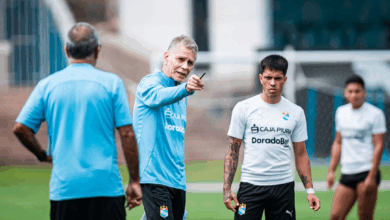 Bengalas interrumpen entrenamiento de Sporting Cristal en medio de tensión con la hinchada