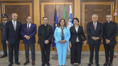 Dina Boluarte llega a Roma para la ceremonia de inicio del papado de León XIV