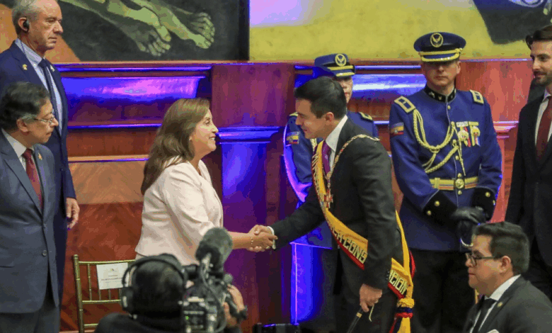Dina Boluarte participó en toma de mando presidencial en Ecuador