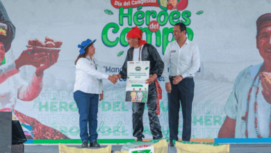 Presidenta anuncia apoyo económico y obras para el sector agrícola en el Día del Campesino