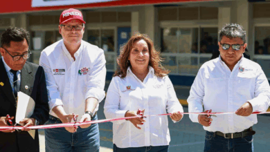 Presidenta Boluarte inaugura colegio en Piura y promete “revolución educativa”