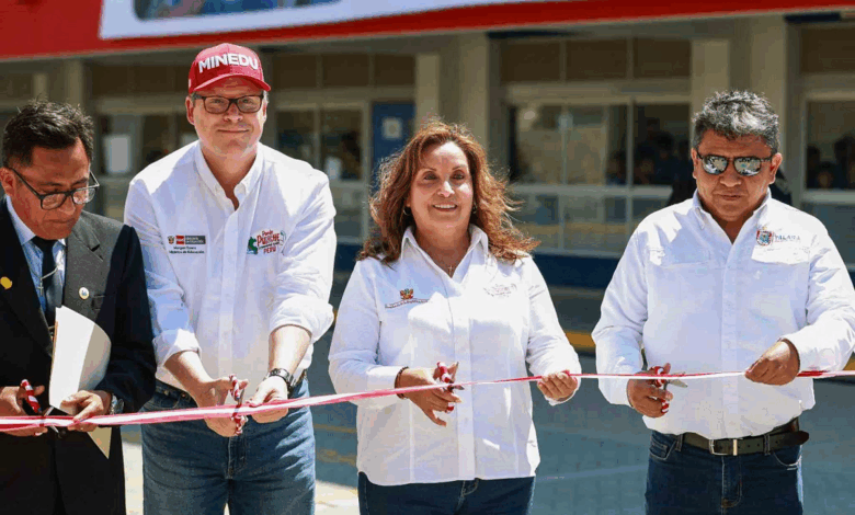 Presidenta Boluarte inaugura colegio en Piura y promete “revolución educativa”