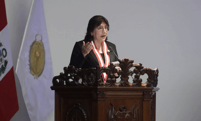 Delia Espinoza denuncia intento de remoción forzada y advierte quiebre del orden democrático