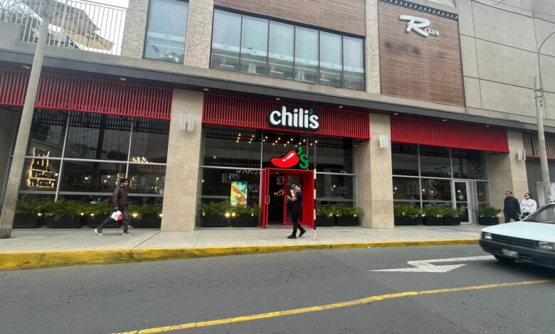 Chili’s abre su primer local en Comas y apuesta por la modernización de su imagen en el Perú