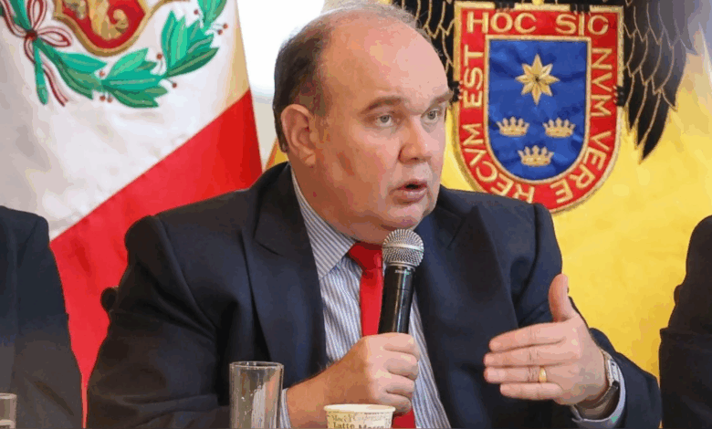 Rafael López Aliaga propone trasladar internos a cárcel de El Salvador como medida de seguridad
