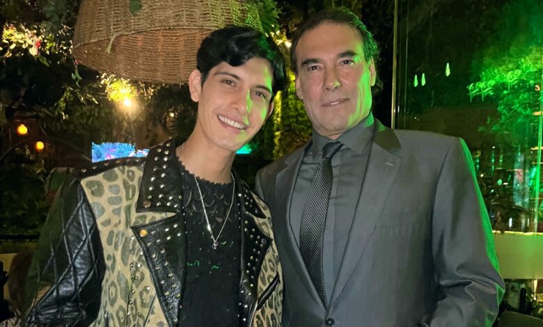Grandes actores de telenovela “apadrinan” inicio de carrera de influencer peruano en México