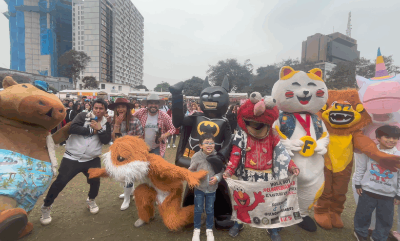 Junior Silva, Vania Torres y Ducelia Echevarria en Feria Fortuna