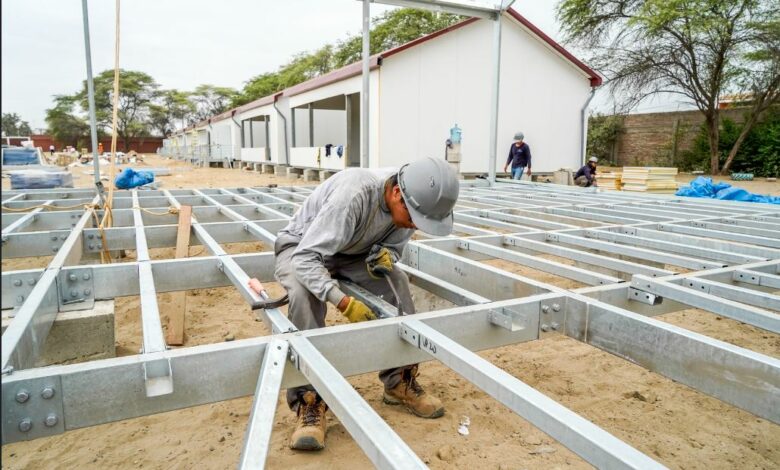 Lanza plan para mejorar 280 aulas prefabricadas en 66 colegios de Lima Metropolitana y Lima Provincias