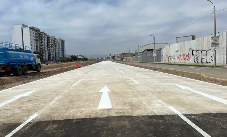 Impresionantes calzadas de concreto armado luce Vía Expresa Sur