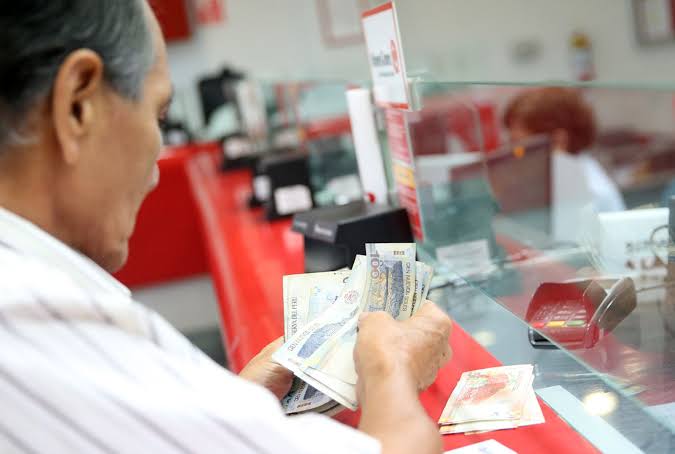 Miles de maestros fonavistas siguen esperando su pago
