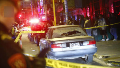 Comas: extorsionadores balean a “jalador” y pasajera en paradero