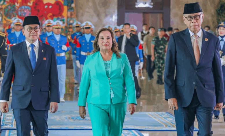 Presidenta Boluarte inicia décimo viaje internacional con destino a Indonesia