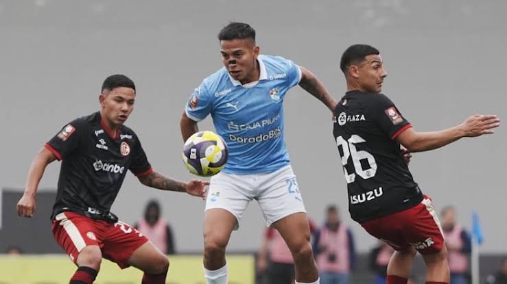 Cristal empató 2-2 con UTC y se le puede escapar la punta
