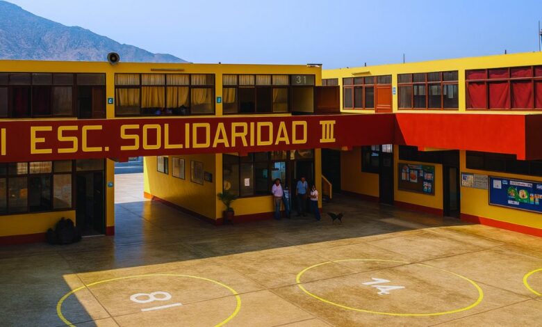Minedu garantiza continuidad de clases y respalda a comunidad educativa de San Juan de Lurigancho