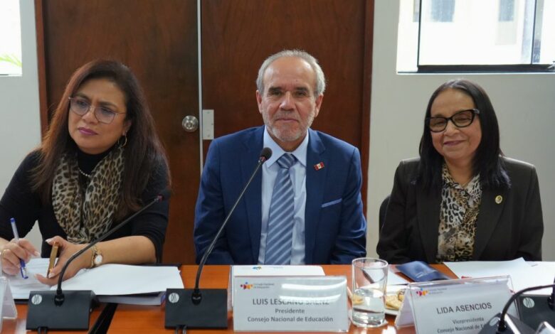 CNE reúne a exministros para abordar los retos de la Educación para los próximos cinco años