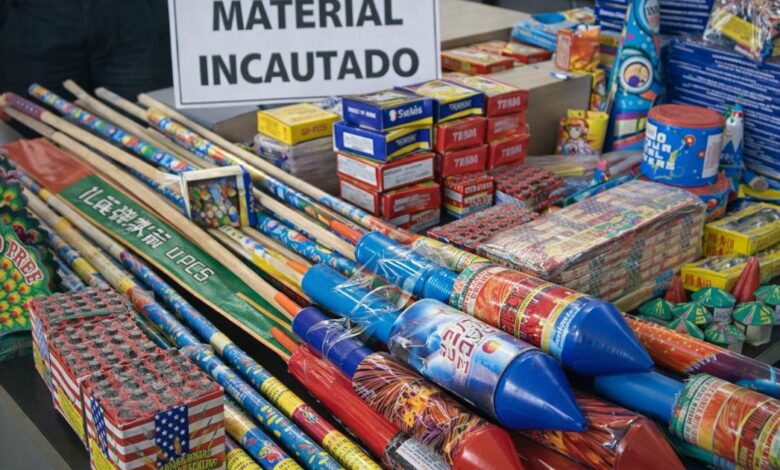 Operativo policial evita venta ilegal de pirotécnicos en La Victoria