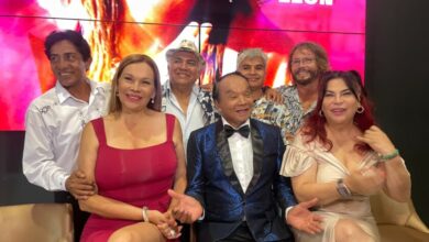 “Melcochita” celebra emocionado el homenaje que recibe en la película Así no juega Perú
