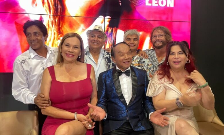 “Melcochita” celebra emocionado el homenaje que recibe en la película Así no juega Perú