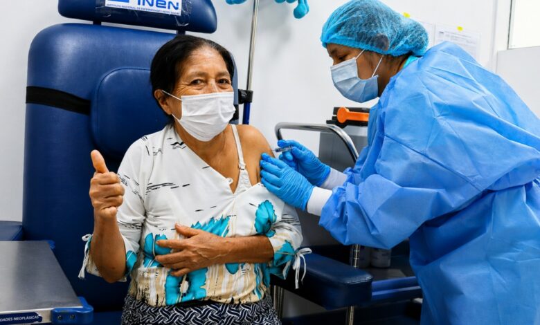 Vacunarse a tiempo puede prevenir hasta el 95% de casos de cáncer de cuello uterino
