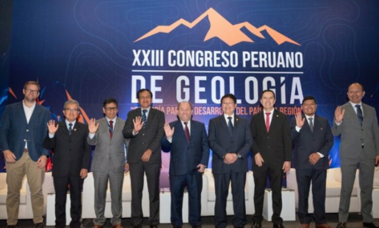 INGEMMET participa inauguración
