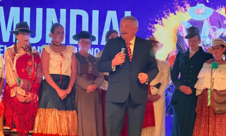 Ministro de Cultura da la bienvenida a delegaciones del Mundial del Caballo Peruano de Paso 2026