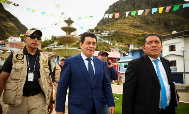 Tomás Gálvez vuelve a su tierra natal y refuerza lucha contra minería ilegal